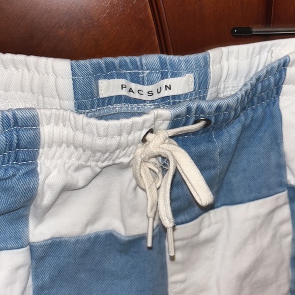 PacSun Men's Blue and White Shorts size S - Picture 2 of 7